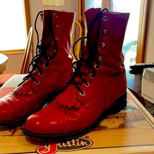 Size 8 B soft red leather Justin boots